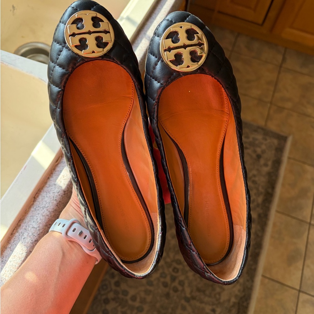 Tory Burch Black Quilted Leather Logo Ballet Flats with Gold Emblem - Picture 6 of 12